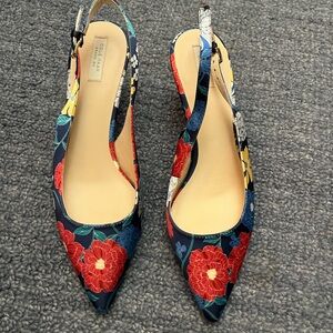 Flowered slingback high heels